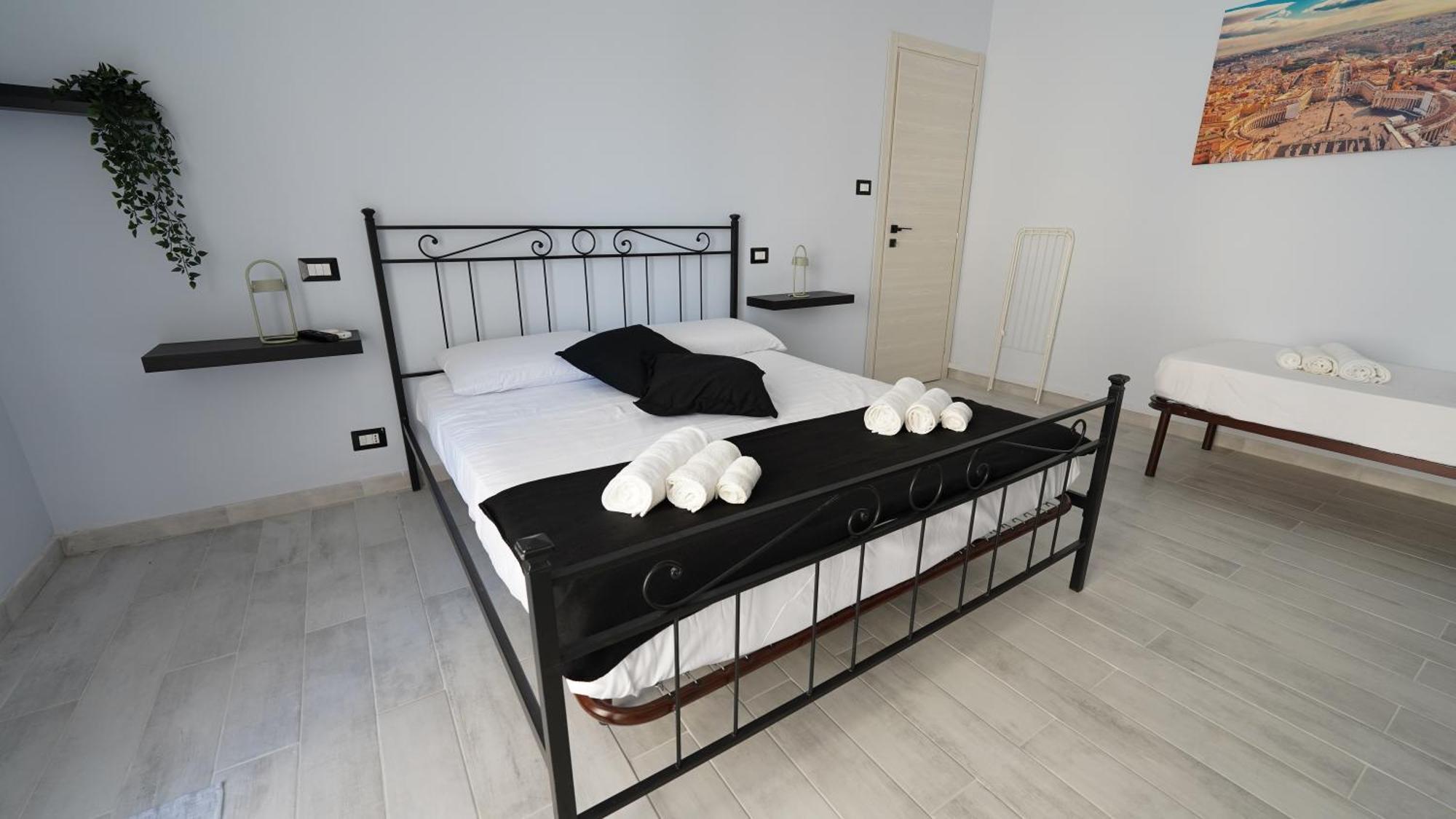 Tina'S House Near Metro A Apartment Rome Bagian luar foto